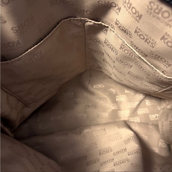 MICHAEL KORS Hamilton Large Saffiano Tote Bag
Navy Blue - Picture 7 of 8